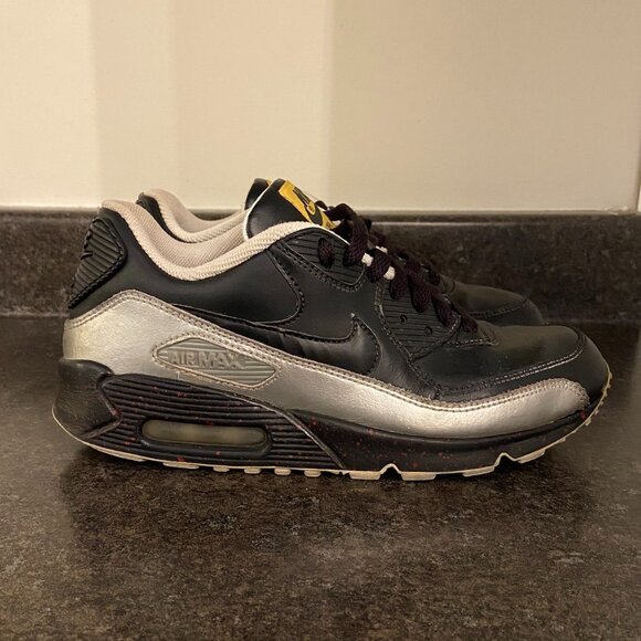 Nike AIr Max 90 - Size 6Y - Picture 2 of 8